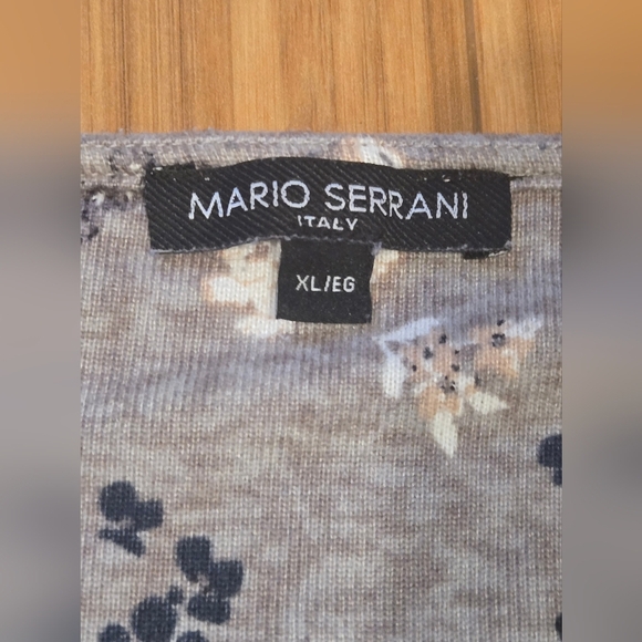 NWOT Mario Serrani Floral Top - Picture 6 of 8